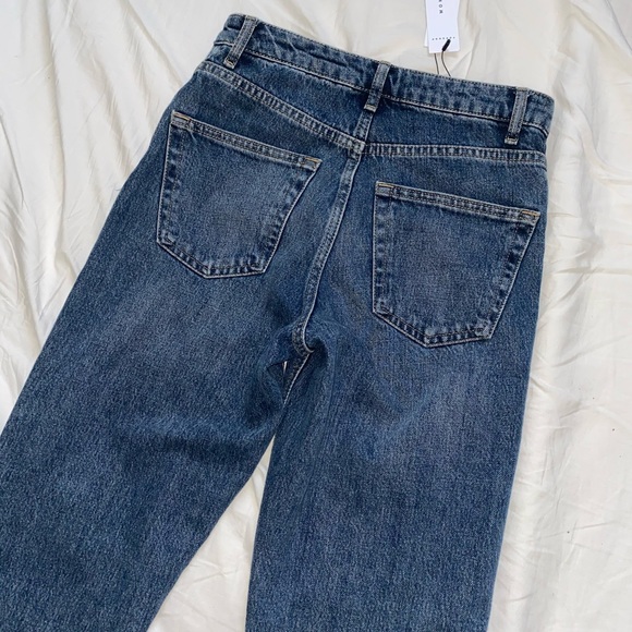 NWOT TOPSHOP Mom Jeans - Picture 2 of 3